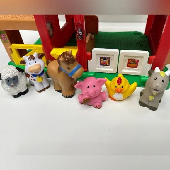 Fisher-Price Little People Farm and 6 animals - Picture 2 of 4